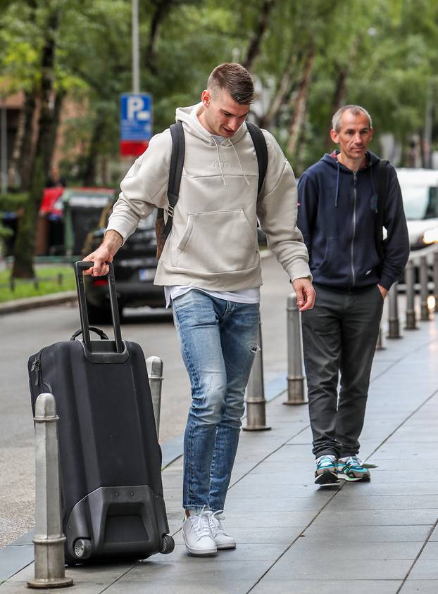 Zagreb: Okupljanje igrača hrvatske nogometne reprezentacije u hotelu Sheraton