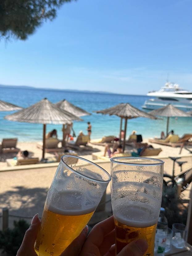FOTO Rakitić i Raquel su pozirali u kupaćima: Ljeto može početi...