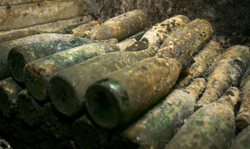 Da ih četnici ne popiju i unište: 1991. zazidao 2000 boca vina