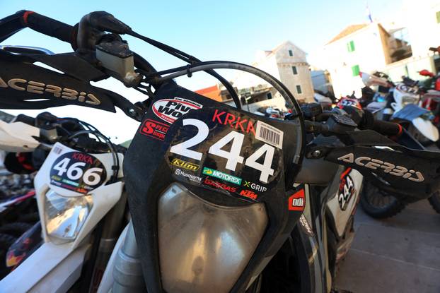 Primošten: Motociklisti?ka manifestacija Krka Enduro Raid privukla više od 500 natjecatelja iz cijele Europe 