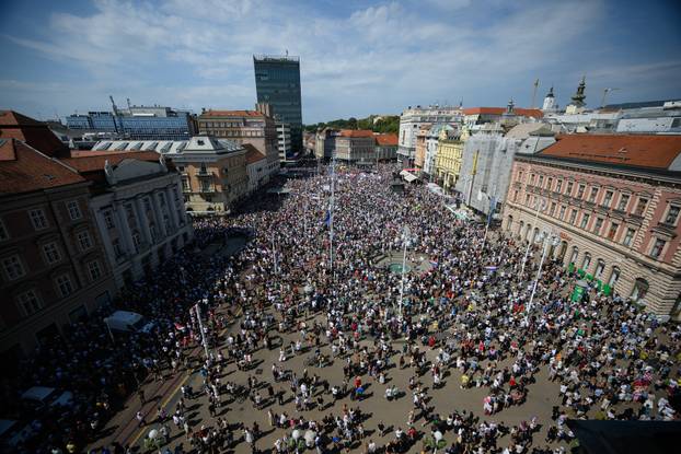 Tisuće prosvjednika preplavile središte Zagreba zbog otpada u Lici