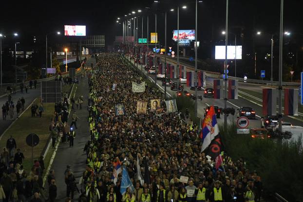 Beograd: Mirni prosvjedni mimohod u povodu 11 mjeseci od novosadske tragedije