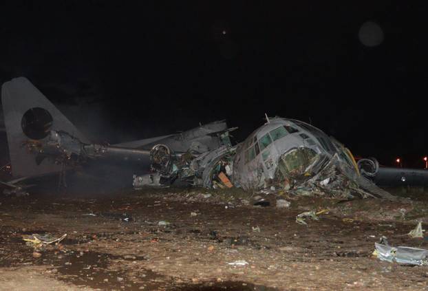 (SpotNews) BOLIVIA EL ALTO MILITARY PLANE CRASH