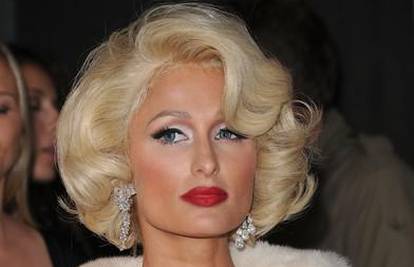 Paris Hilton zbog novog parfema promijenila imidž