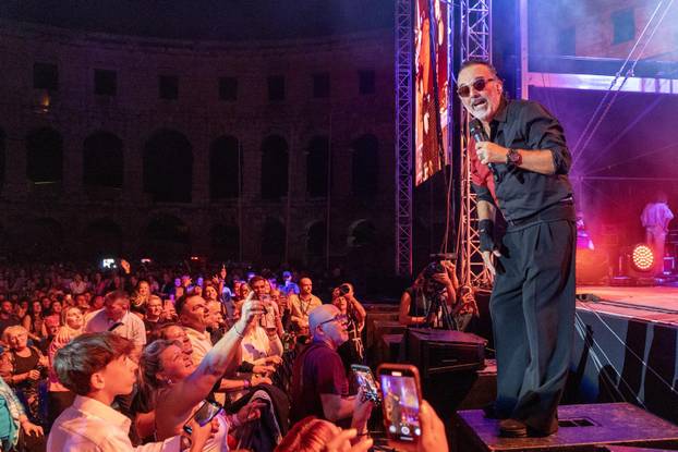 Koncert Tonija Cetinskog u pulskoj Areni