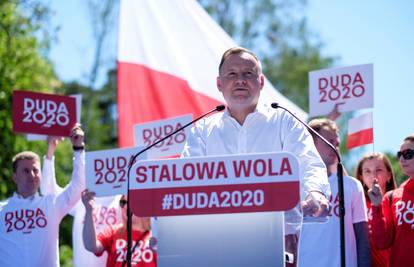 Poljski predsjednik Duda želi zabraniti LGBT teme u školama