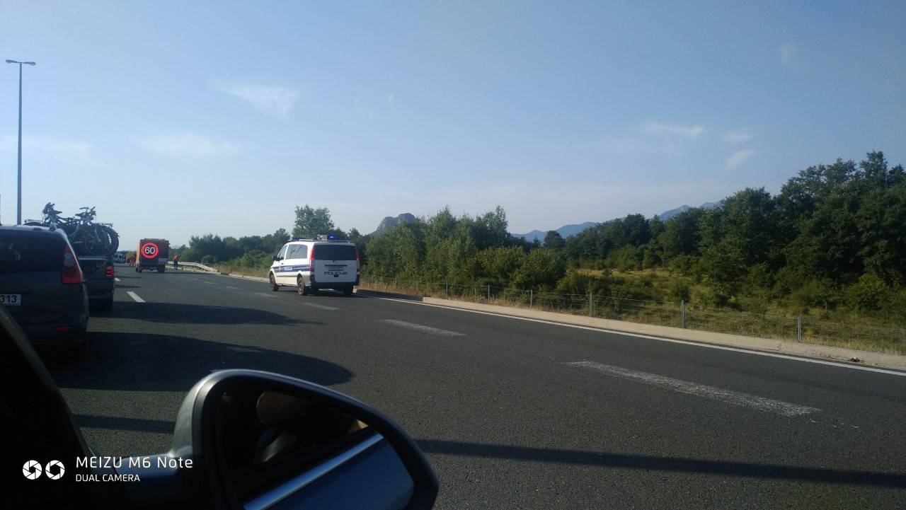 U sudaru na A1 kod Macole nekoliko ozlijeđenih, jedan teže