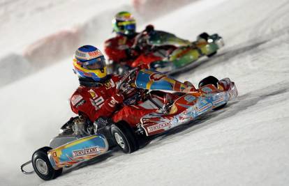 Zimske auto-moto radosti: F. Massa najbrži na ledu...