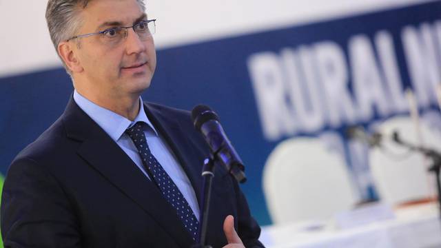 Plenković tvrdi: Ne smeta mi susret Pupovca i Vrdoljaka