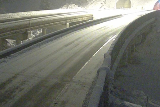 Snijeg i dalje pada! Zatvoren pravac za kamione kroz Gorski kotar. Evo koliko &cacute;e jo&scaron; padati