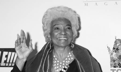 Preminula je Nichelle Nichols, prva Uhura iz 'Zvjezdanih staza'