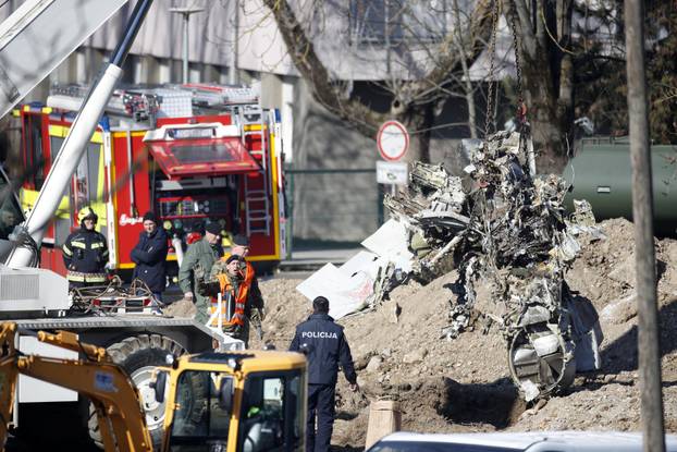 Zagreb: Dio letjelice konačno izvučen