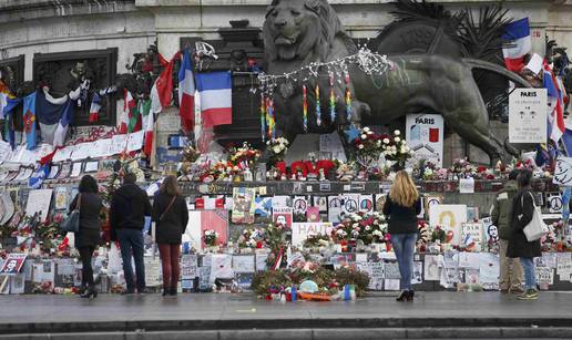 Francuzi razgrabili  posebno izdanje lista Charlie Hebdo 