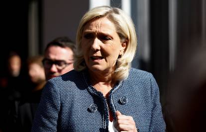 Le Pen dobila pet godina zatvora. Ne može se kandidirati na bitnim izborima 2027