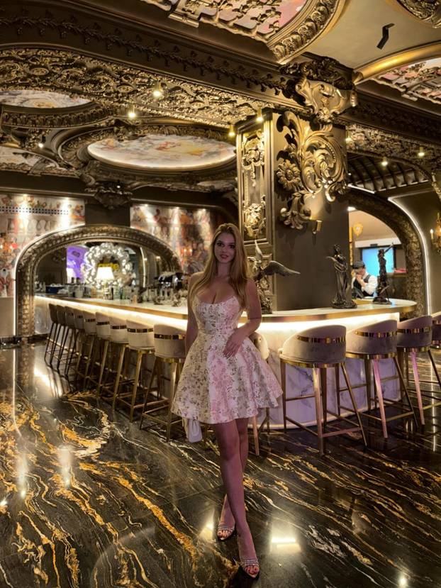 FOTO Bila je nadarena plivačica, a sada se skida za časopis. Ima savršene tjelesne proporcije