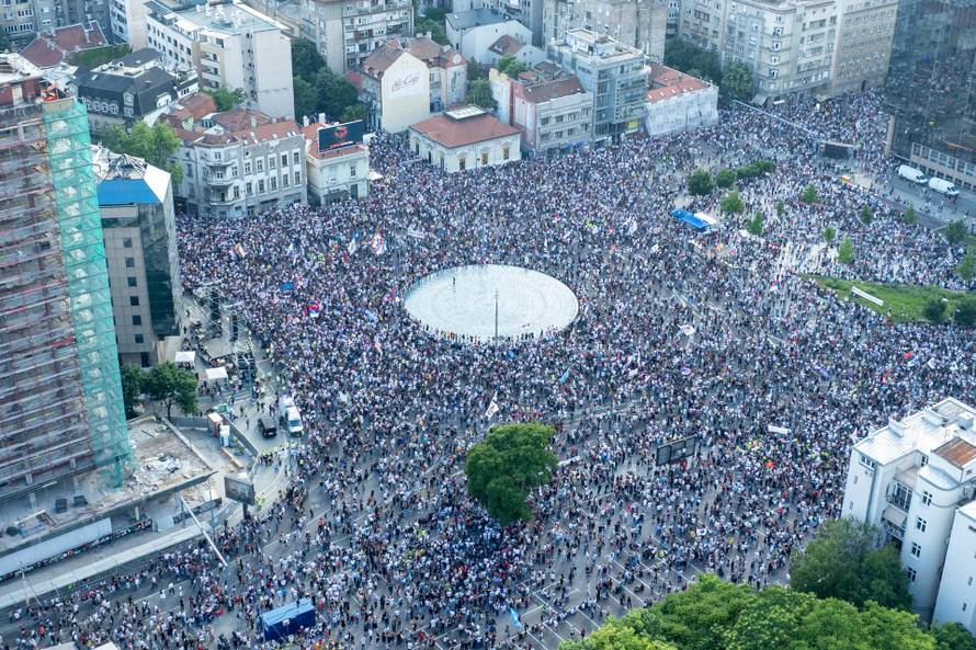 Beograd: Pogled iz zraka na Trg Slavija gdje se održava prosvjed građana i studenata