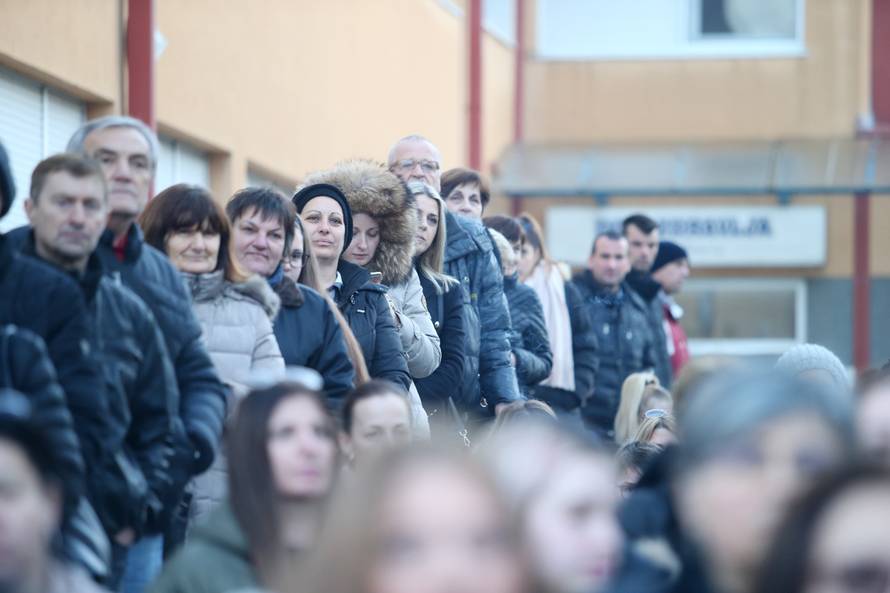 MetkoviÄ: Ispred Doma zdravlja odrÅ¾an skup podrÅ¡ke za doktoricu Kseniju Kaleb