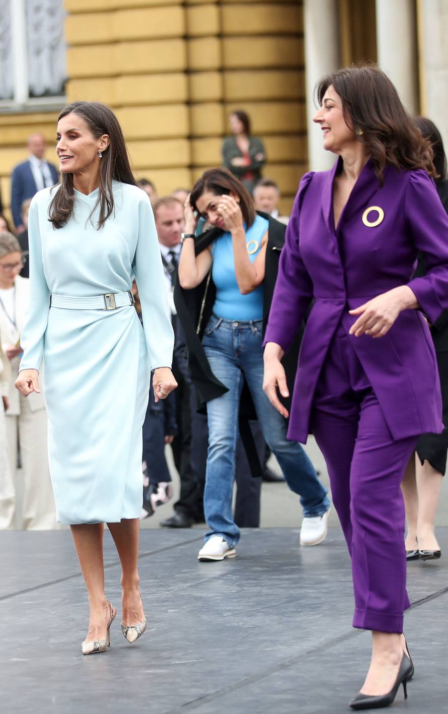 Zagreb: Ispred HNK održan kulturni program za sudionike Samita supružnika europskih čelnika o prevenciji debljine djece