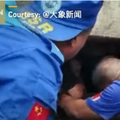 Iz ruševina zgrade u Kini spasili bebu staru tri mjeseca: Majka ju išla spašavati, ali je poginula...