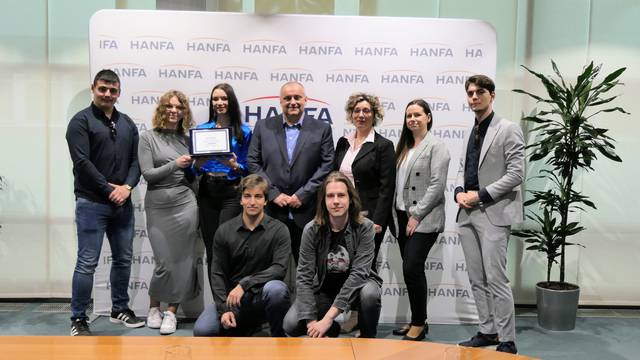 Učenici iz Bjelovara pobijedili na Hanfinu natječaju o zelenim financijama
