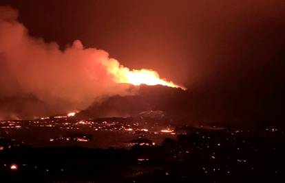 Erupcija na Isladndu traje već šest mjeseci: Najduža je u pola stoljeća, privlači tisuće ljudi