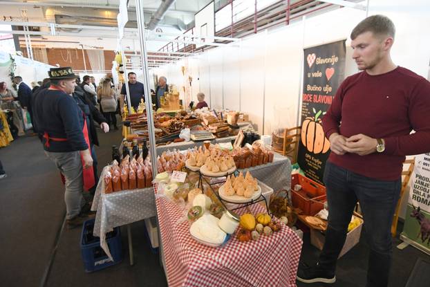 Grubišno Polje: Otvoren dvodnevni 19. Gospodarski sajam sira, meda i vrganja