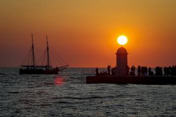 Zadar: Ve&ccaron;ernja &scaron;etnja zadarskom rivom