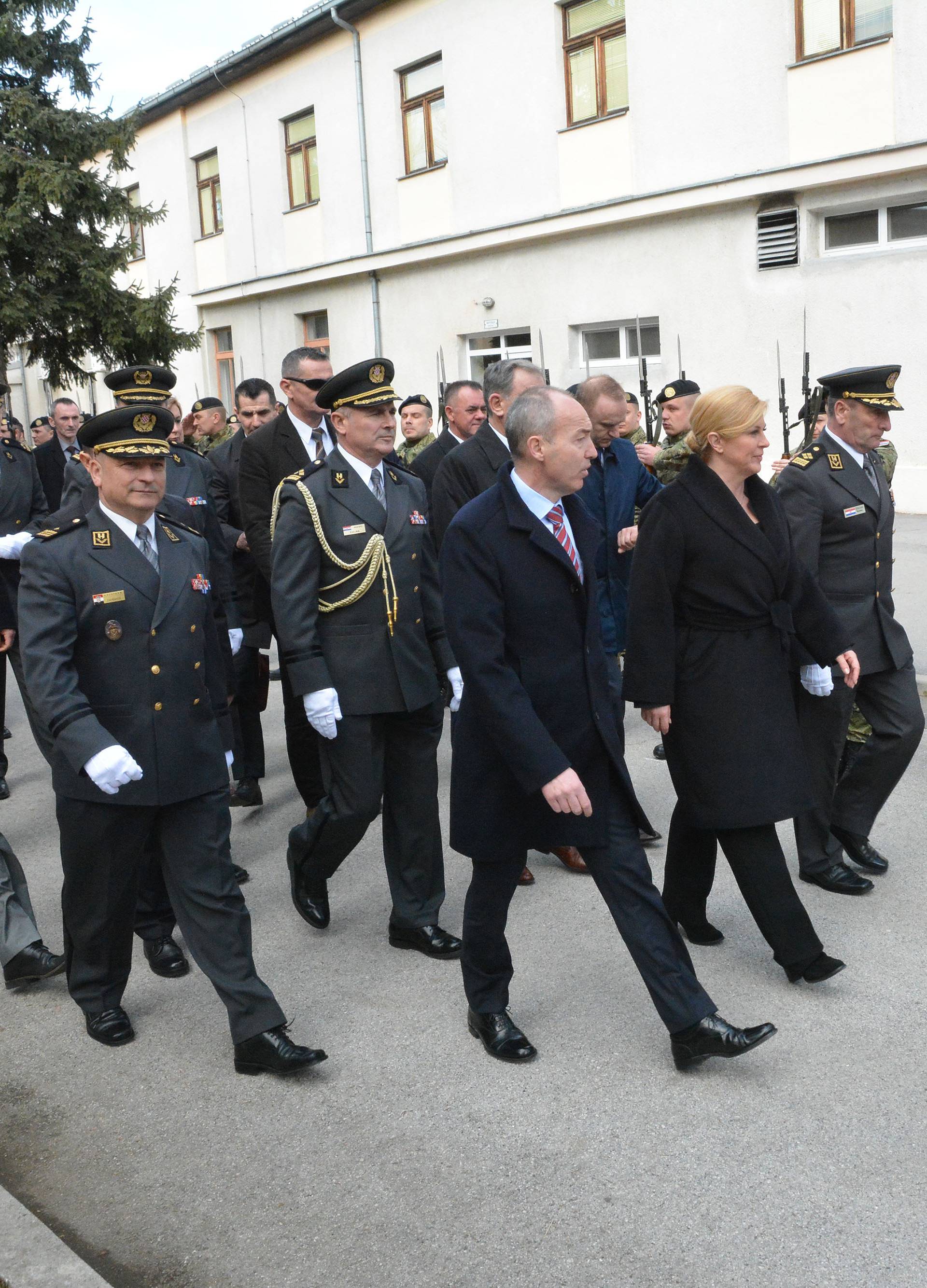 Kolinda dobrovoljcima: 'Vi ste nasljednici hrvatskih branitelja'