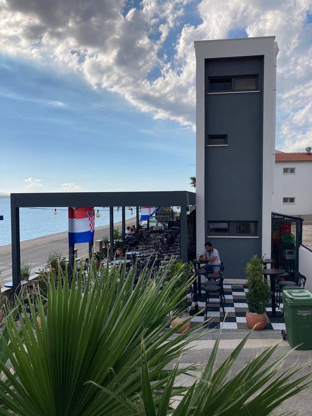 FOTO Na Vir dolaze kako bi se slikali s neobičnom kućom: Skriva apartman od tek 26 m2