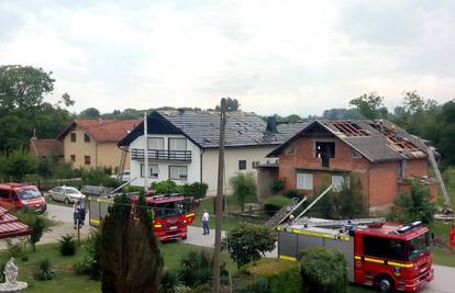 Pijavica je uništila desetak kuća u Hrženici: Čupala je i stabla