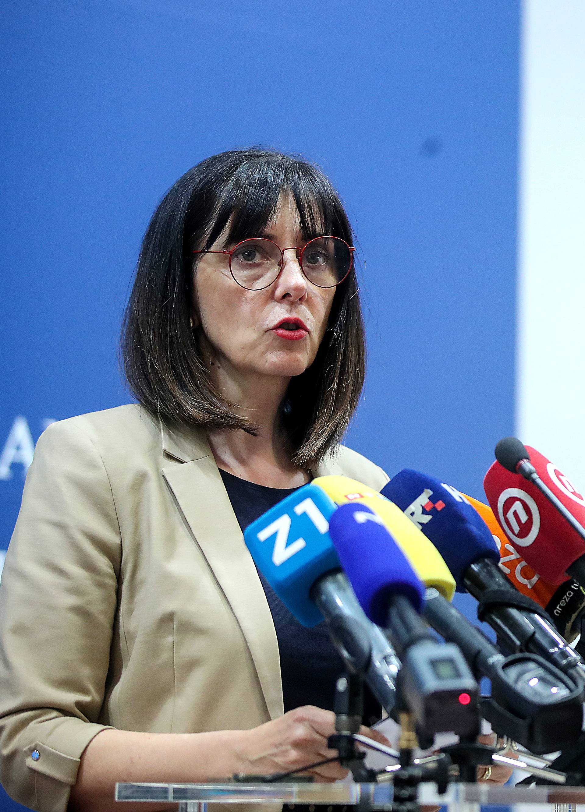 Ministrica Divjak predstavlja novi plan nastave na daljinu: 'Imamo razrađena tri modela'