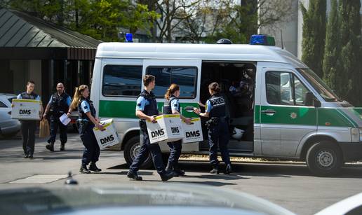 Uhitili Porscheovog direktora u skandalu sa štetnim emisijama