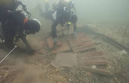 Veliko otkriće: Na dnu Kupe 'leži' brod star 2000 godina