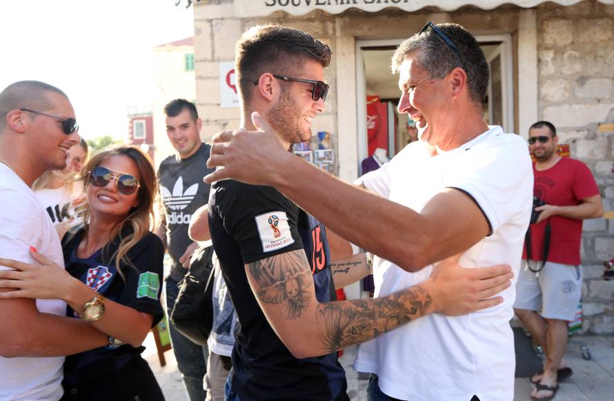 Duje došao na prijem u pratnji svoje vatrene djevojke Adriane