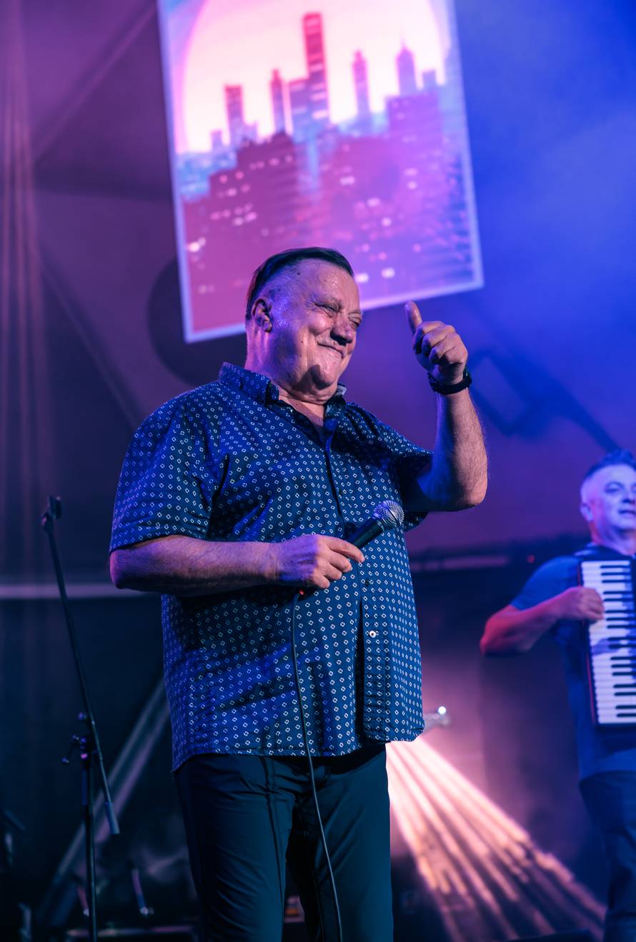 Halid je snimio 21 duet, a među njima su i tri naše zvijezde: 'Još kao curica sam sanjala o tome'