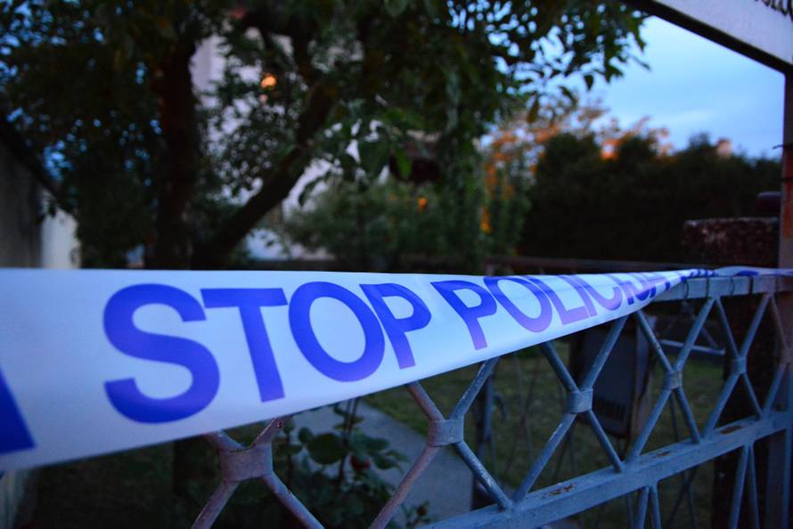 'Ležao je krvav': U kući u Sl. Brodu našli mrtvog muškarca