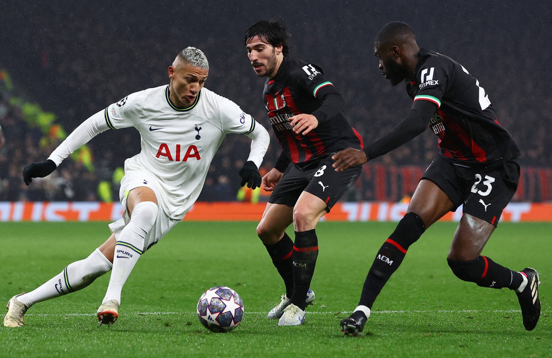 Champions League - Round of 16 - Second Leg - Tottenham Hotspur v AC Milan