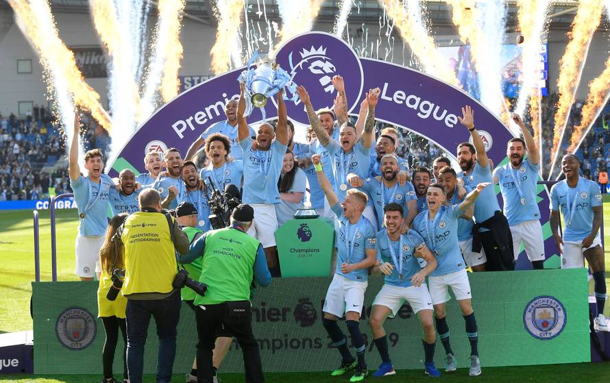 Kompany podigao trofej: Redsi nisu zaslužili završiti drugi...