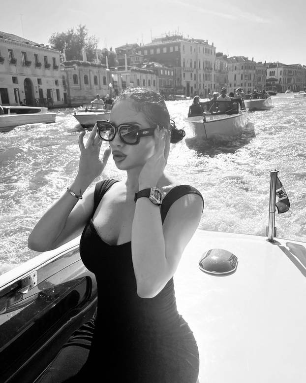 FOTO Zovu je srpskom J. Lo i bila je prva ljubav Novaka Đokovića