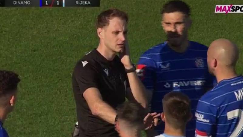 Sudac u derbiju uzeo voki-toki u ruke, komentator u šoku: Spominjao veš mašine i laptope