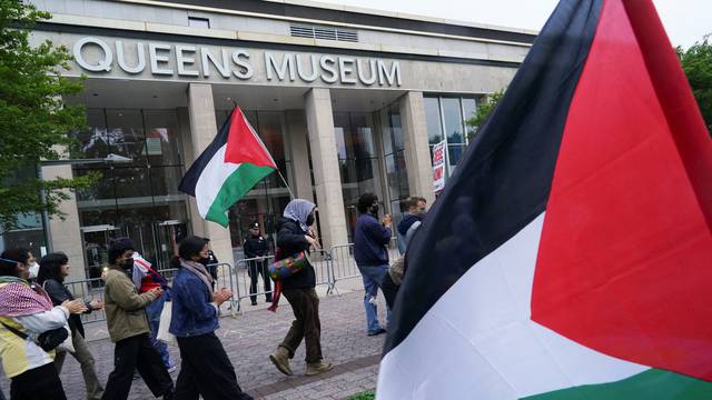 Pro-Palestinian protests at 2024 Queens Museum Gala