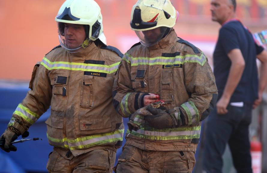 Strava na Poljudu! Vatrogascu topovski udar raznio dio prsta