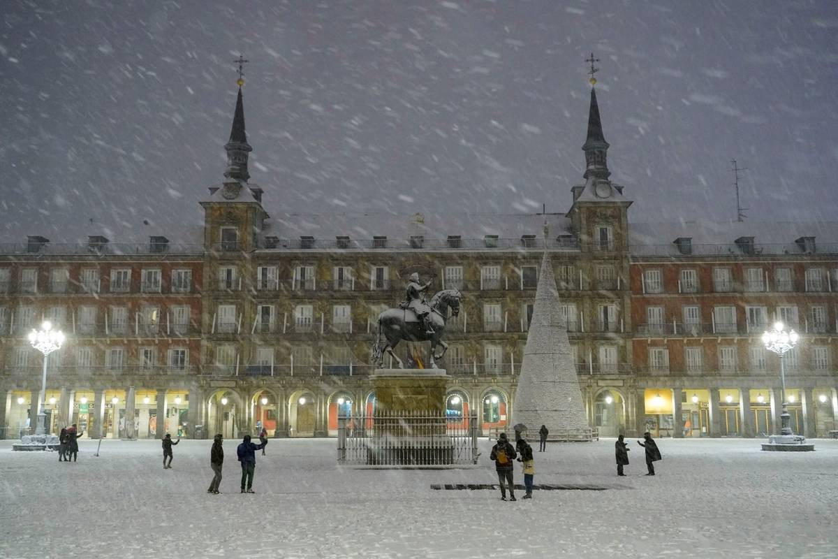 Madrid okovala najveća snježna mećava u posljednjih 50 godina
