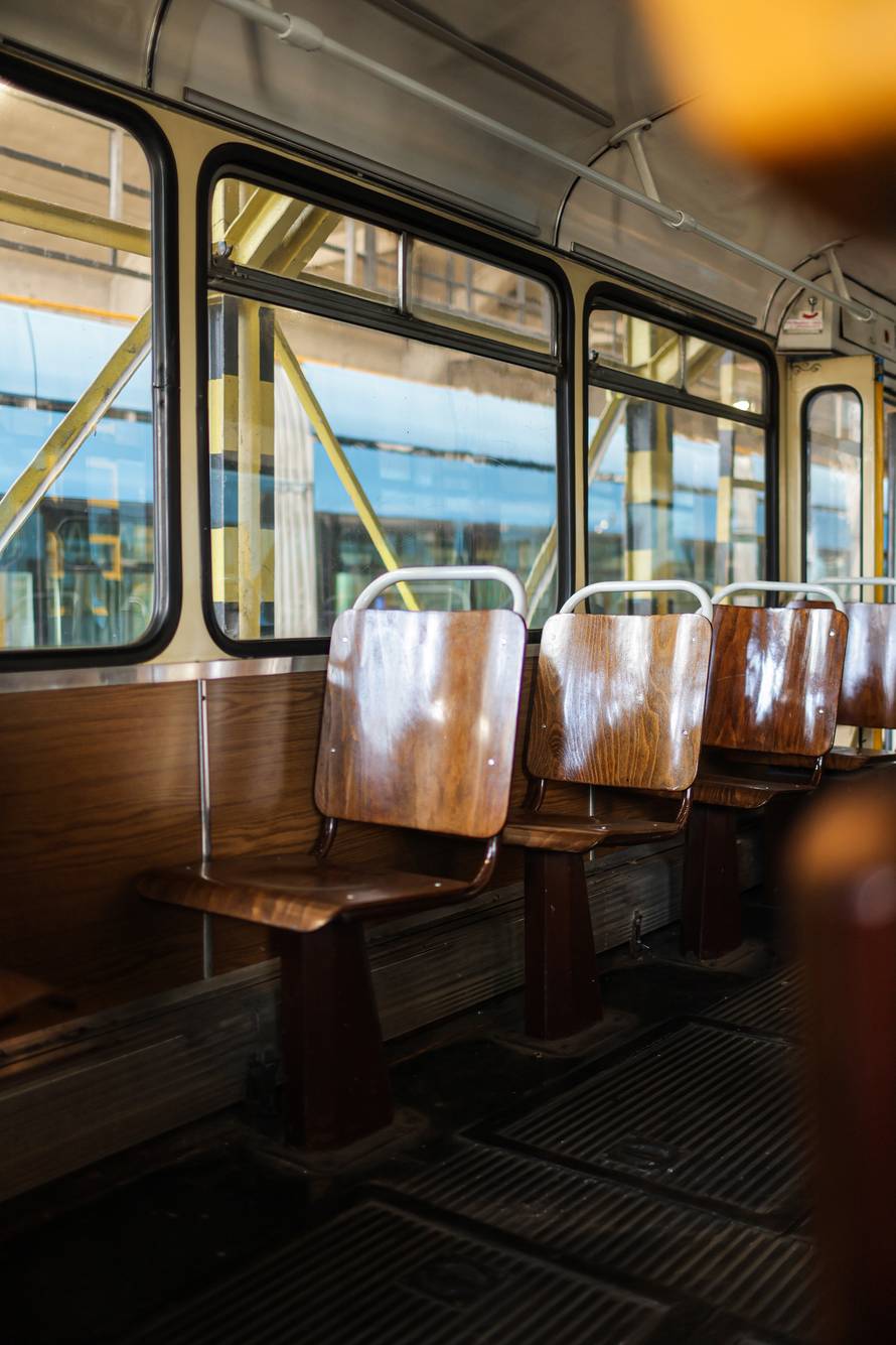 Zagreb: Tramvaj ZET-a koji vozi već pola stoljeća