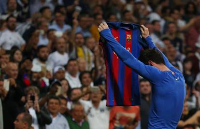 Navijač Reala dao bogatstvo da bi gledao kako Messi diže dres
