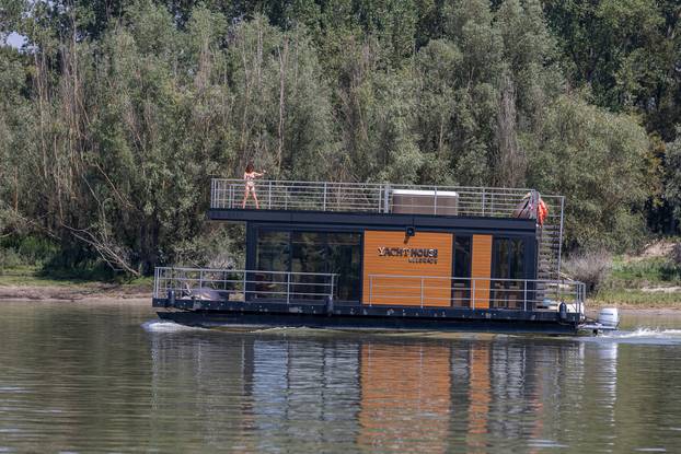 Posjetili smo Liberland na istočnoj obali Dunava, tamo vlada samoproglašeni predsjednik, a novi državljani stalno pristižu