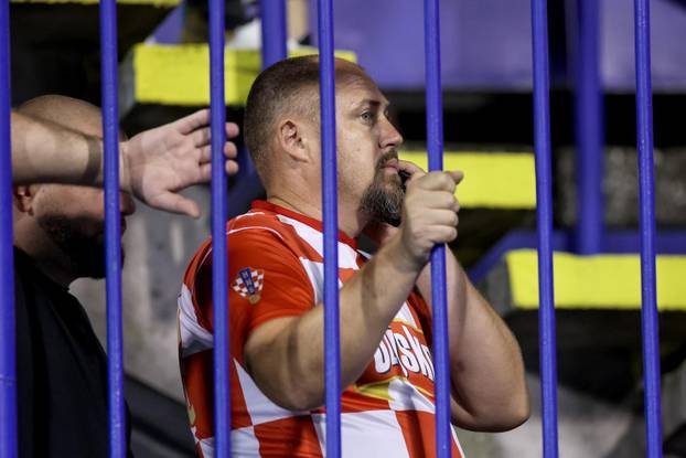 Atmosfera na tribinama tijekom susreta Hrvatske i Crne Gore u kvalifikacijama za Svjetsko prvenstvo