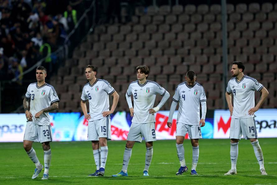 Zenica: Slavlje igrača Bosne i Hercegovine nakon što su svladali Italiju jedanaestercima