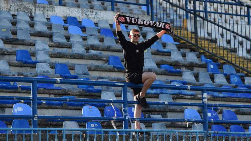 Hit navijač Vukovara oduševio pojavom u Koprivnici, javio mu se i klub. Evo što su mu napisali