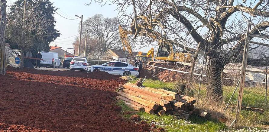 DETALJI HORORA Troje mrtvih kod Poreča! Susjedi: 'Otkrili su ih zbog pasa. Selo je ukleto!'
